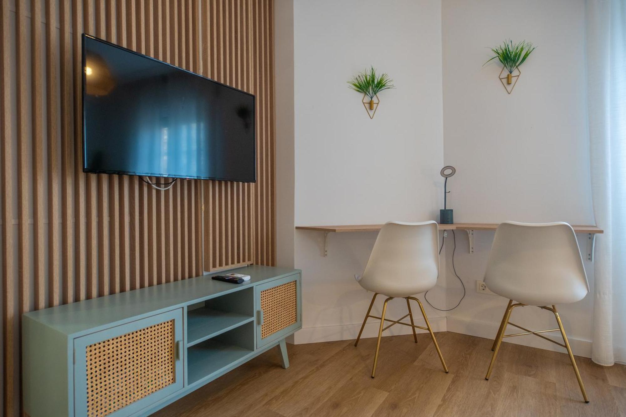 Apartment Prensa & Courtyard By Ele *