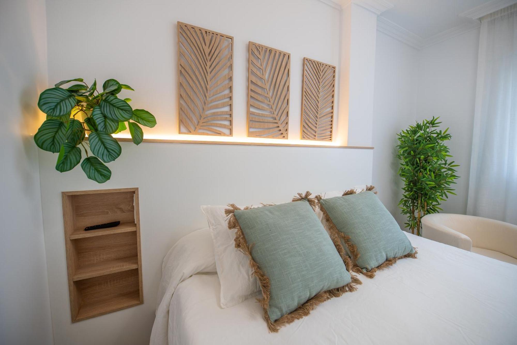 Prensa & Courtyard By Ele Malaga